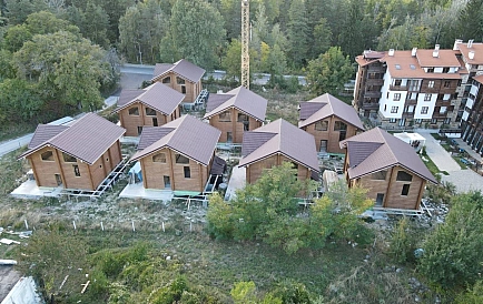 ID 13435 Houses from a developer in Ski Paradise Photo 2