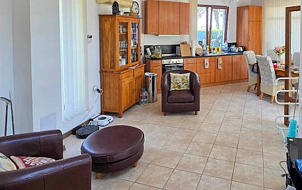 ID 15607 Two-story house in Floral Meadows Photo 2