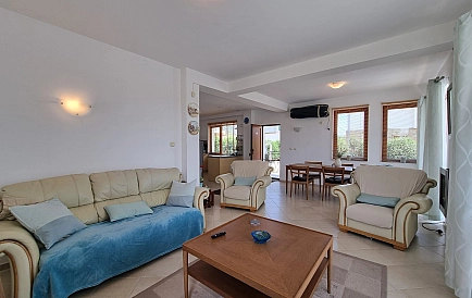 ID 11885 House in Gorica Photo 2