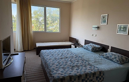 ID 16047 One-bedroom apartment in Nikea Park Photo 3