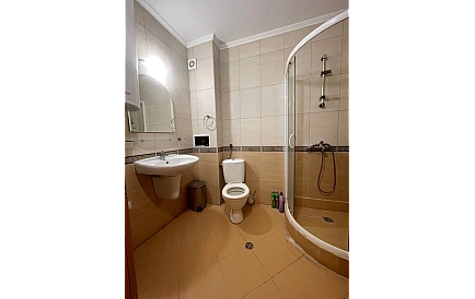 ID 16389 One-bedroom apartment in Central Plaza Photo 3