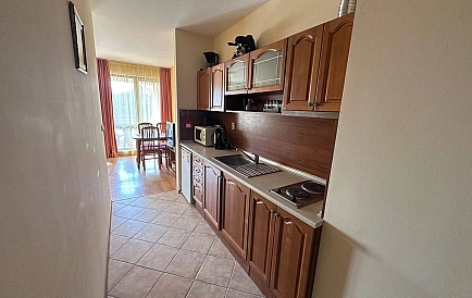 ID 13826 Large studio in Gallery Photo 10