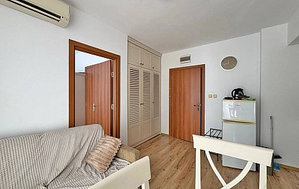 ID 16402 Two-bedroom apartment in Dawn Park Photo 9