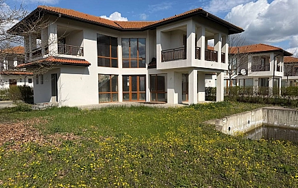 ID 15589 Villa in Floral Meadows Photo 6