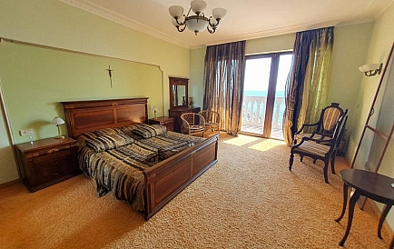 ID 13415 Two-bedroom apartment in Port Palace Photo 4