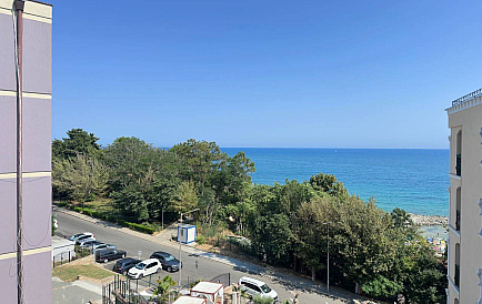ID 14298 Three-room apartment in Valencia Lux Photo 1 