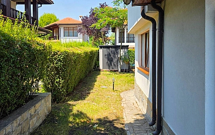 ID 15607 Two-story house in Floral Meadows Photo 9