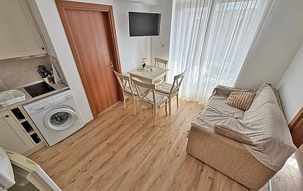 ID 16402 Two-bedroom apartment in Dawn Park Photo 10