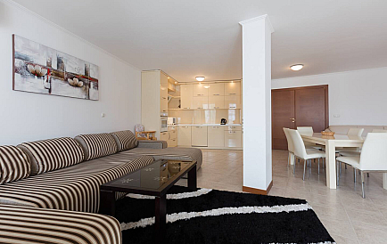 ID 6910 Three bedroom apartment in Casa Real Photo 1 