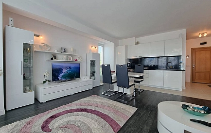 ID 14404 One-bedroom apartment in Chateau Panorama Photo 3