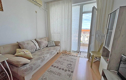 ID 15768 One-bedroom Apartment in Sunny Day 6 Photo 2