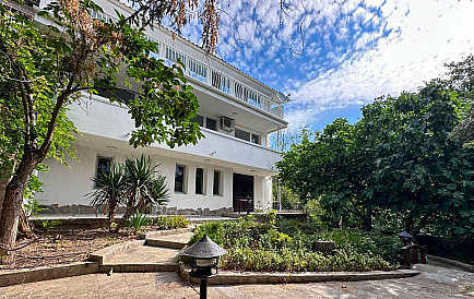 ID 14265 Four-storey house in Sveti Vlas Photo 1 