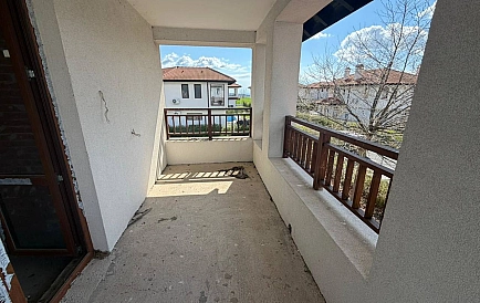 ID 15589 Villa in Floral Meadows Photo 5