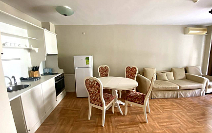 ID 10581 One-bedroom apartment in Royal Bay Photo 1 