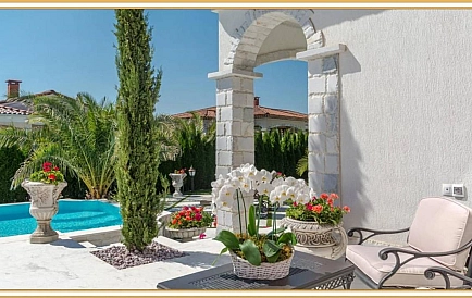 ID 11563 Villa in Eden Park Photo 8