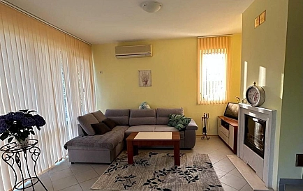 ID 11869 Two-storey house in Greenville Photo 3