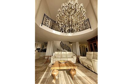 ID 12117 Three-storey penthouse in Arthur Photo 8