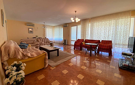 ID 12353 Two-bedroom apartment in Sveti Vlas Photo 1 