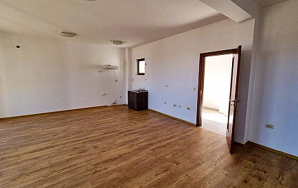 ID 12737 House in Rаzlog Photo 3