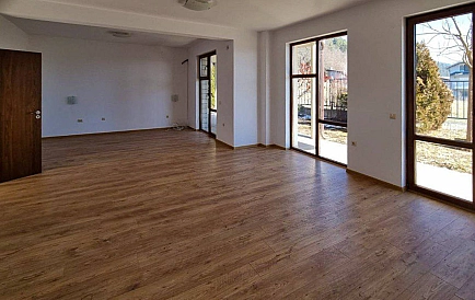 ID 12737 House in Rаzlog Photo 2