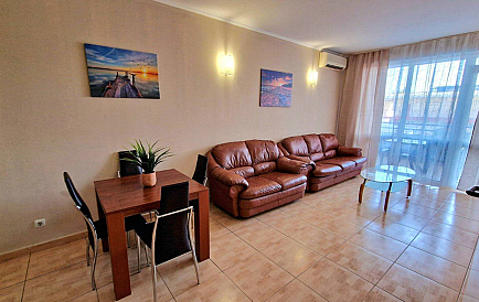 ID 12765 One-bedroom apartment in Central Plaza Photo 1 