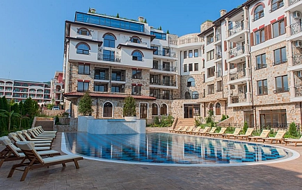 ID 2507 Apartments from the developer with a view of the bay Photo 5