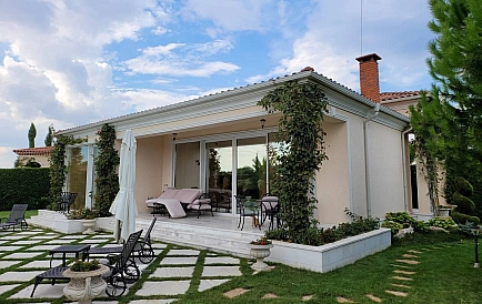 ID 9134 Villa in Eden Park Photo 7