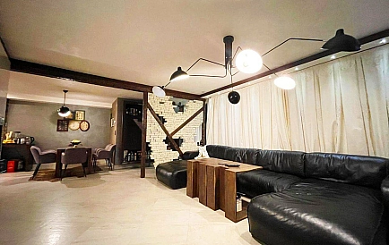 ID 9217 A three-floor penthouse in Esteban Photo 3