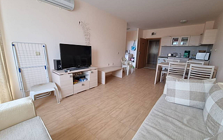ID 10083 One bedroom apartment in Golden Beach Photo 1 