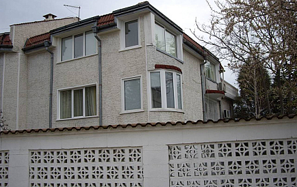 ID 10225 Three-storey house in Varna Photo 1 