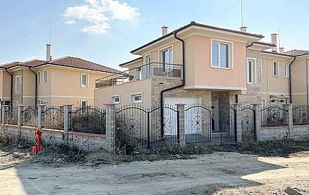 ID 10565 House in Pomorie Photo 1 