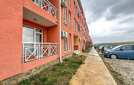 ID 11837 Studio in Sunny Day 6 Photo 9