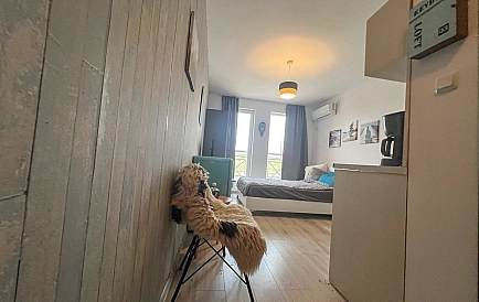 ID 11837 Studio in Sunny Day 6 Photo 2