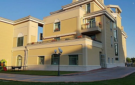 ID 8907 Three bedroom apartment in Flores Garden Photo 9