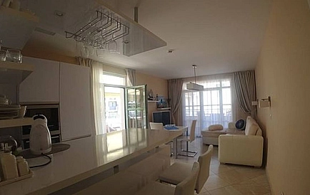 ID 8907 Three bedroom apartment in Flores Garden Photo 2