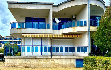 ID 13211 Villa in Riviera Photo 8