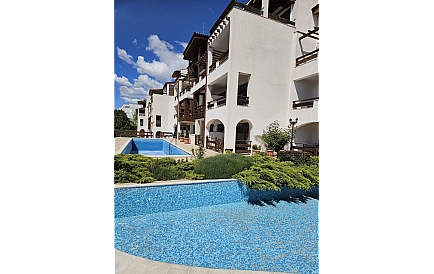 ID 13930 White Coast Townhouse Photo 9