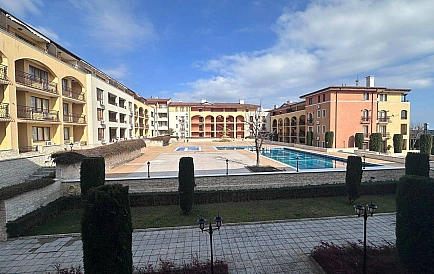 ID 13826 Large studio in Gallery Photo 7