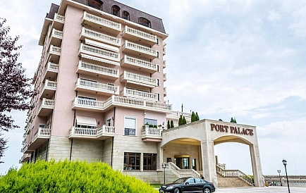 ID 13415 Two-bedroom apartment in Port Palace Photo 7