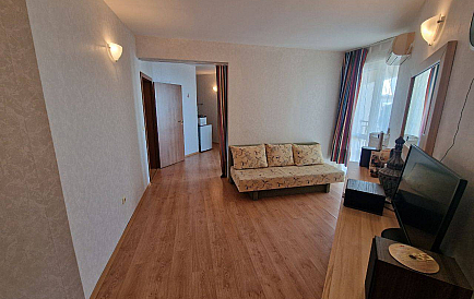 ID 13585 Studio apartment in Rutland Beach 1 Photo 1 