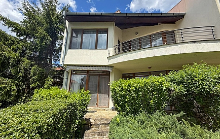 ID 15729 House in Almond Hills Photo 6