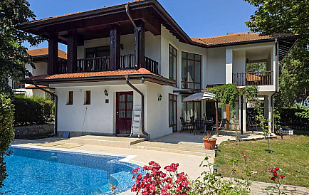 ID 15607 Two-story house in Floral Meadows Photo 1 