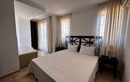 ID 15033 Cliff Beach Penthouse Photo 7