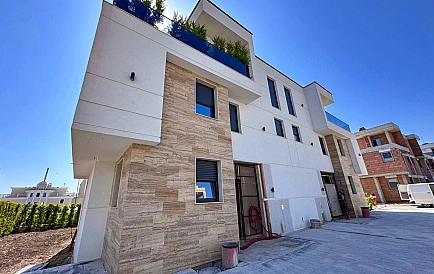 ID 10457 Houses in Chernomorets Photo 2