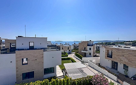 ID 10457 Houses in Chernomorets Photo 6