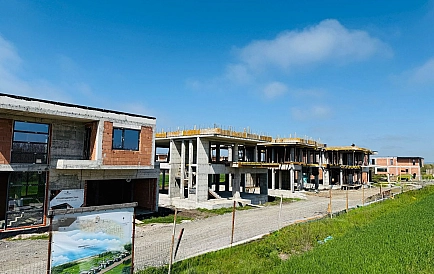 ID 13577 Houses from the developer in Celebrity Homes Photo 6