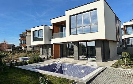 ID 13722 Houses from the developer in Nessebar Photo 1 