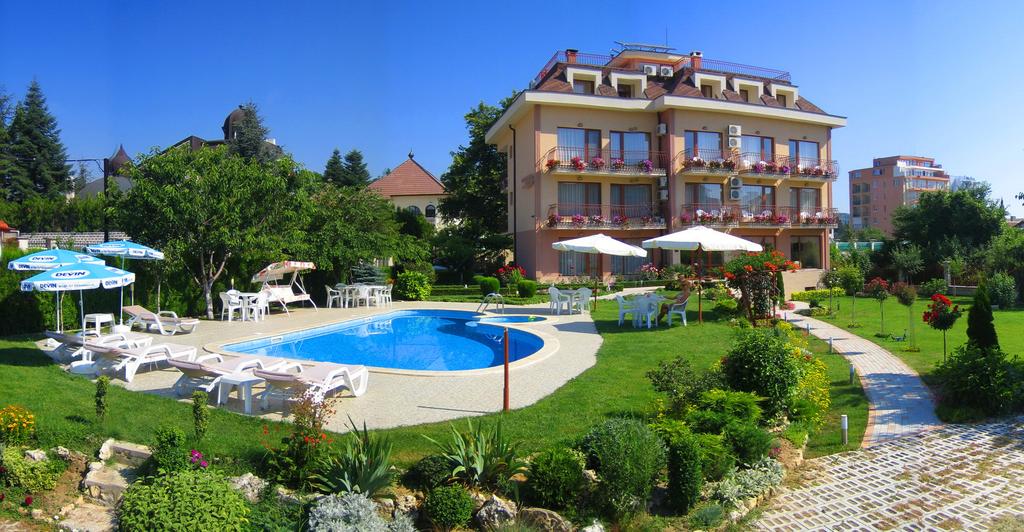 Pool and landscaped hotel grounds — St. Constantine and Helena