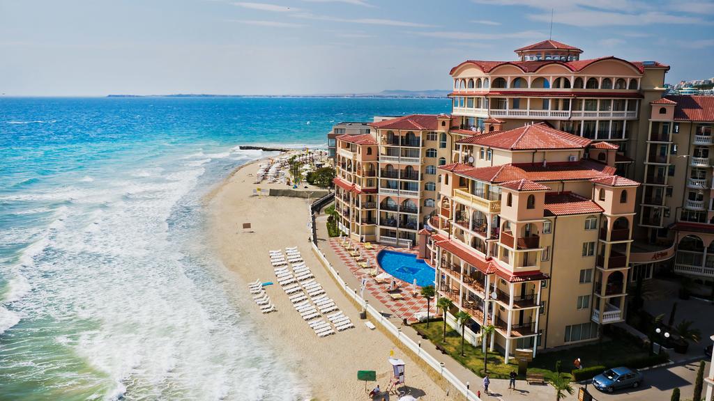 Resort complex beside the beach — Elenite