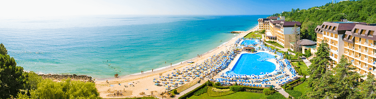 Panorama of the beach and seafront hotels — Sunny Beach